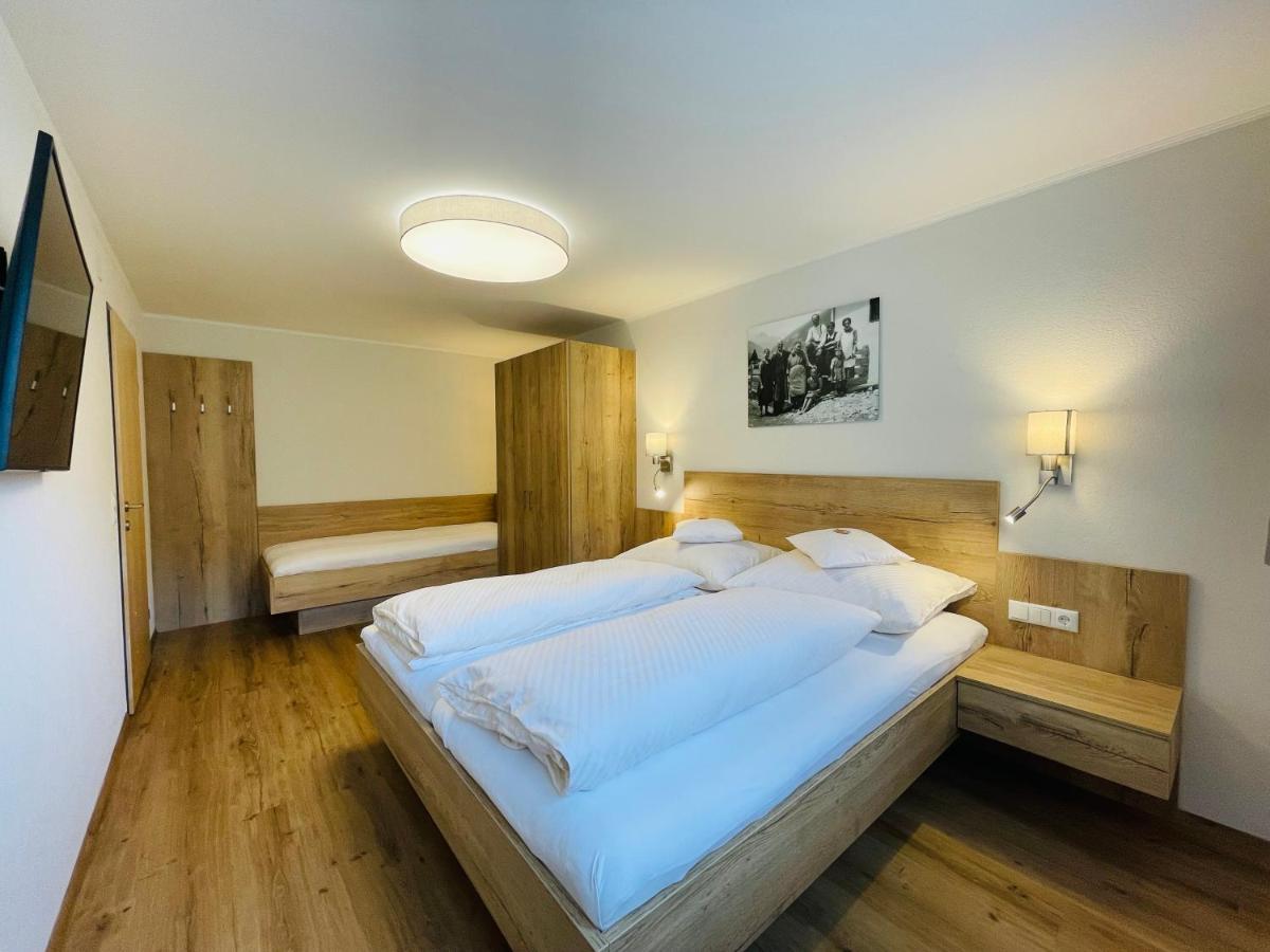 Hotel Garni Burger Sankt Jakob in Defereggen Exteriör bild