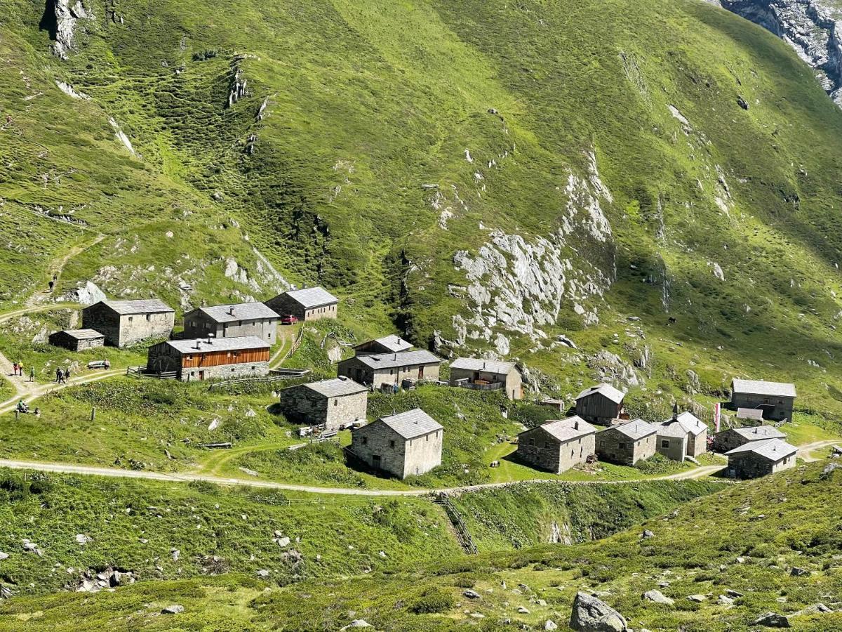 Hotel Garni Burger Sankt Jakob in Defereggen Exteriör bild