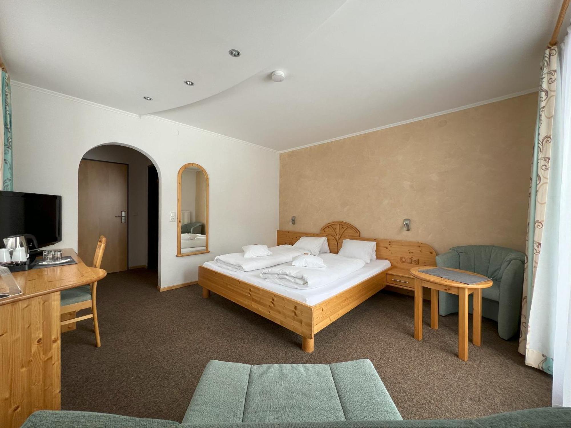 Hotel Garni Burger Sankt Jakob in Defereggen Exteriör bild