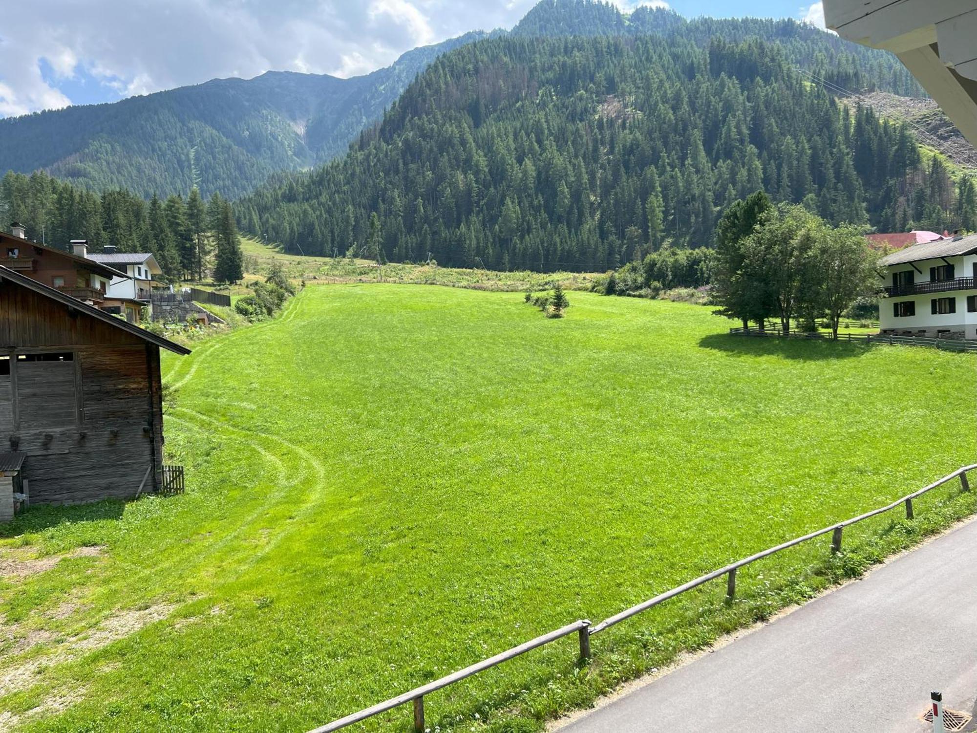 Hotel Garni Burger Sankt Jakob in Defereggen Exteriör bild